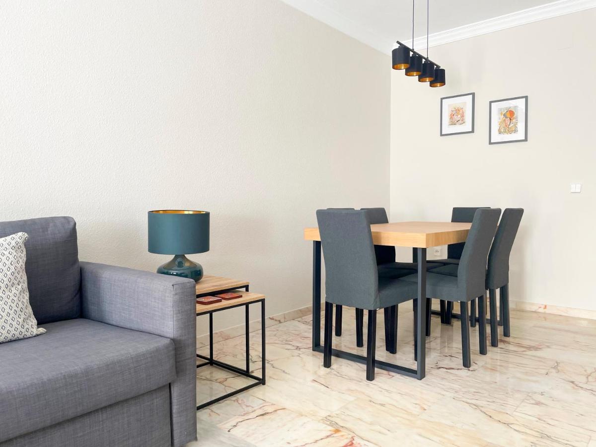 Apartmán Holidays2Malaga Tomas De Echeverria 150 Mts To Beach & High Speed Wifi & Parking Exteriér fotografie