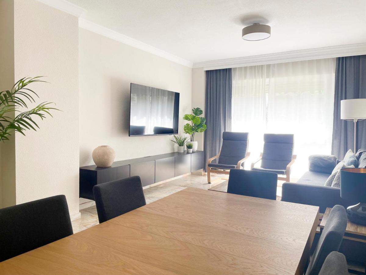 Apartmán Holidays2Malaga Tomas De Echeverria 150 Mts To Beach & High Speed Wifi & Parking Exteriér fotografie