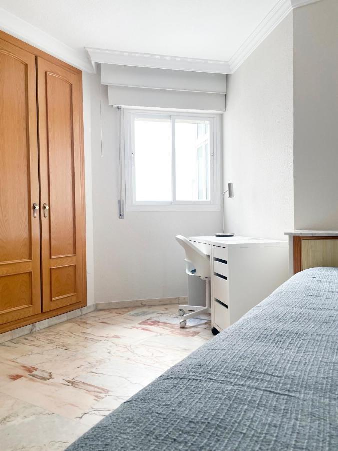 Apartmán Holidays2Malaga Tomas De Echeverria 150 Mts To Beach & High Speed Wifi & Parking Exteriér fotografie