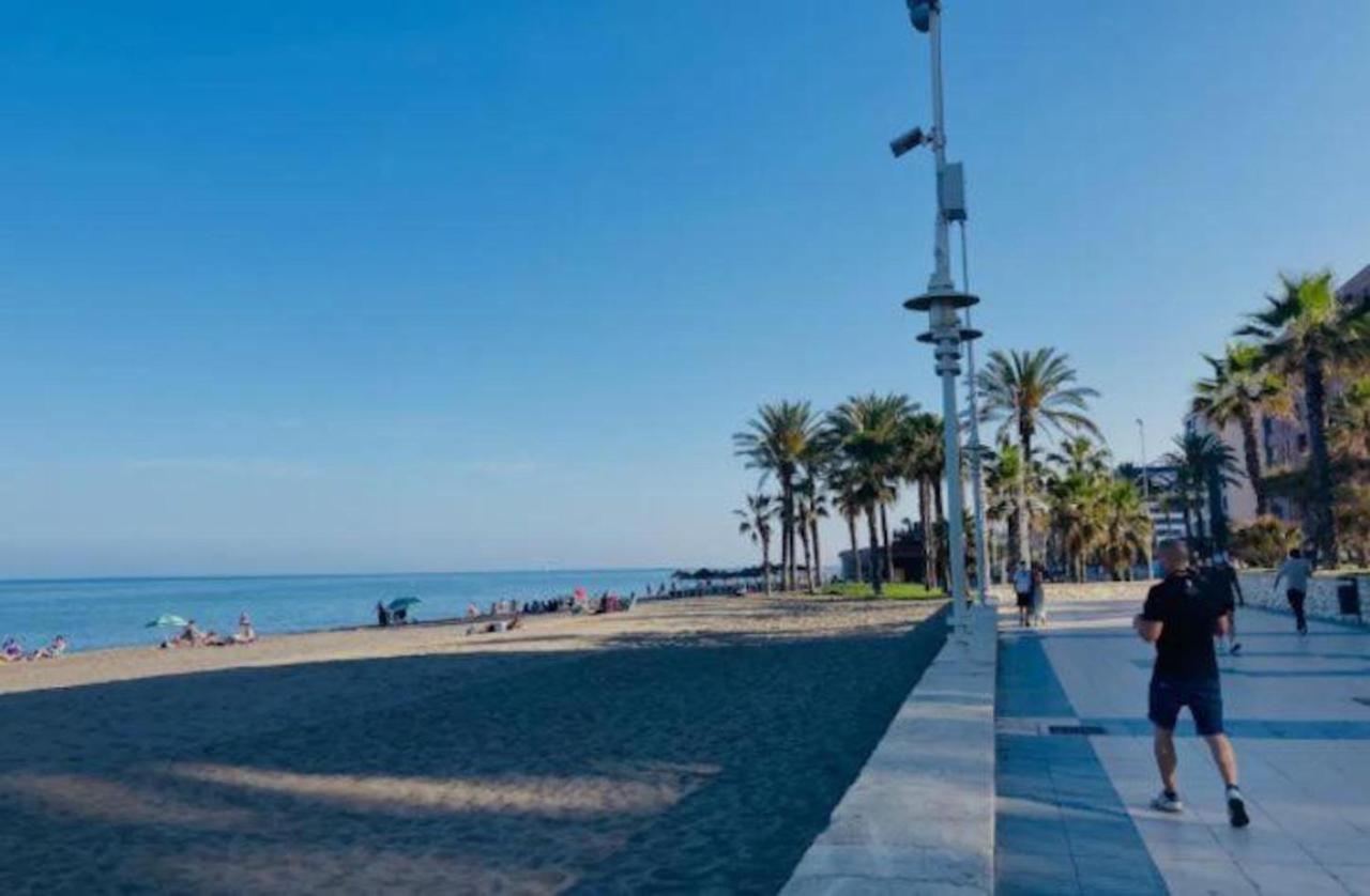 Apartmán Holidays2Malaga Tomas De Echeverria 150 Mts To Beach & High Speed Wifi & Parking Exteriér fotografie